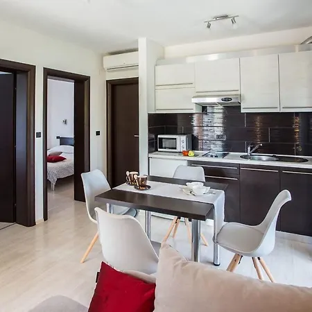 Milena Apartman Frata